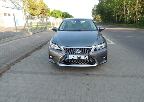Lexus CT cena 90900 przebieg: 34874, rok produkcji 2020 z Sieradz małe 301
